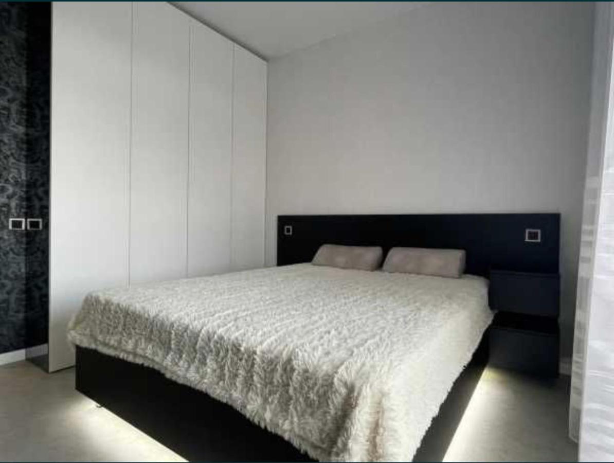 Lux 1-bedroom Center Area * Dnipro